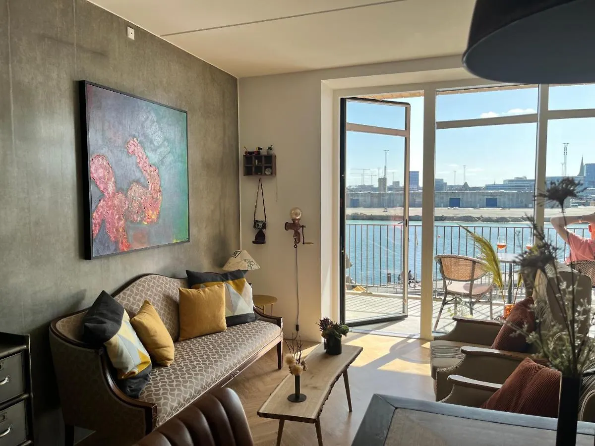 Apartment Directly To Seafront Of Bassin 7 With Big Balcony And Free Parking Århus