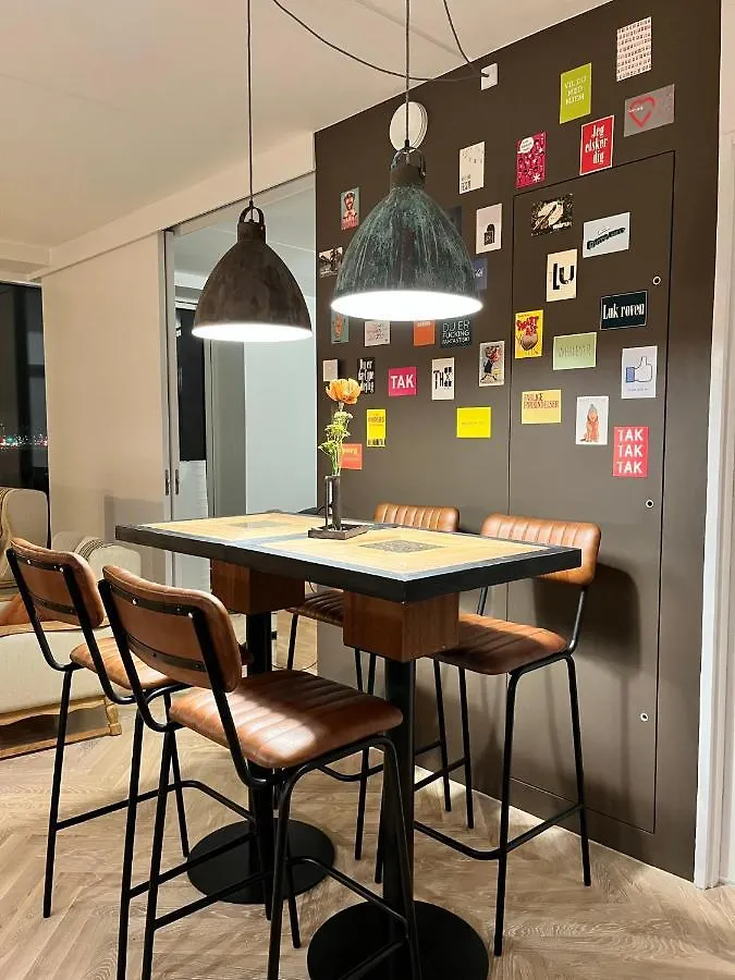 Apartment Directly To Seafront Of Bassin 7 With Big Balcony And Free Parking Aarhus 0*,