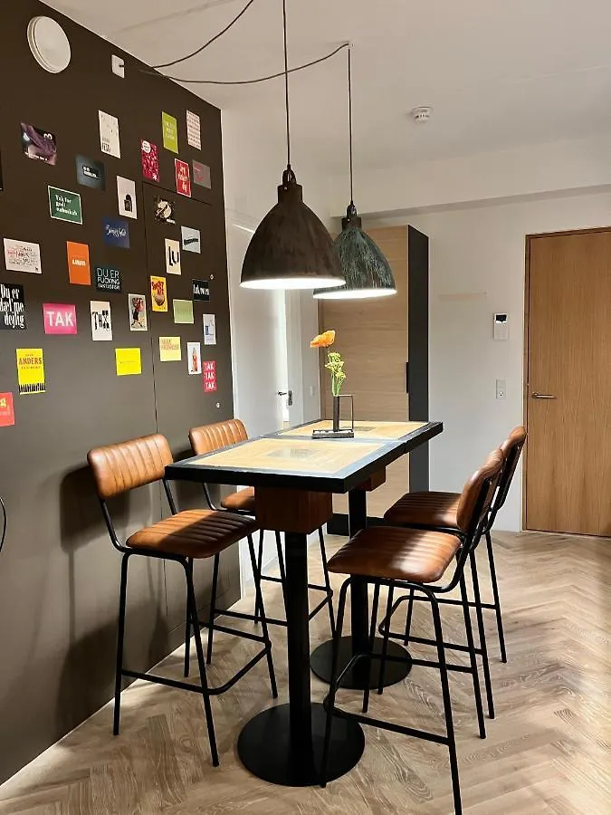 Apartment Directly To Seafront Of Bassin 7 With Big Balcony And Free Parking Aarhus