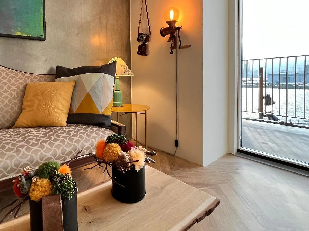 Apartment Directly To Seafront Of Bassin 7 With Big Balcony And Free Parking Aarhus 0*,  Denmark