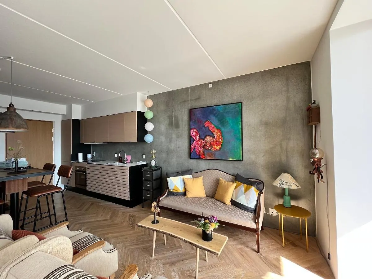 Apartment Directly To Seafront Of Bassin 7 With Big Balcony And Free Parking Aarhus